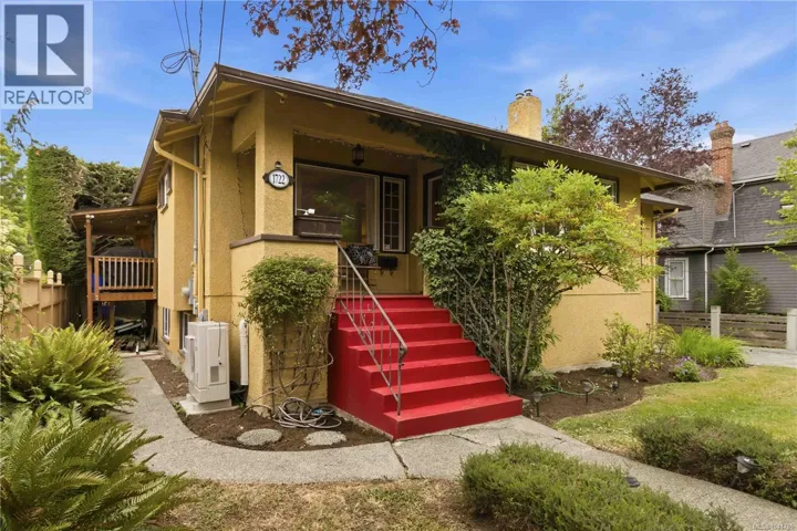 1722 Stanley Ave, Victoria, British Columbia V8R3W8