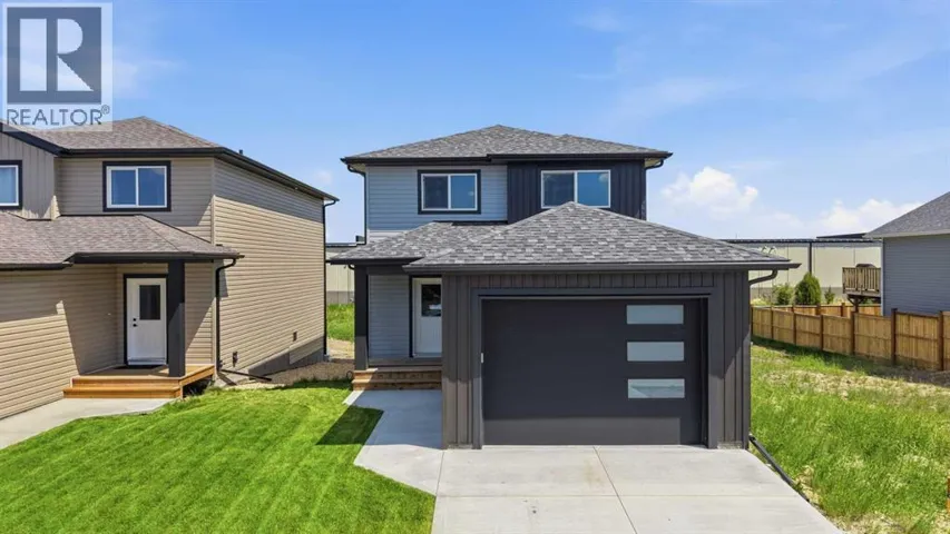 125 Hampton Crescent, Sylvan Lake, Alberta T4S1S8