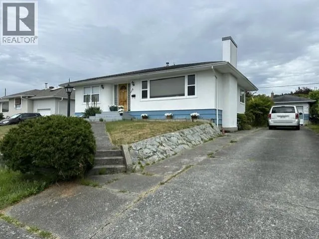 4038 WHALEN AVE, Powell River, British Columbia None