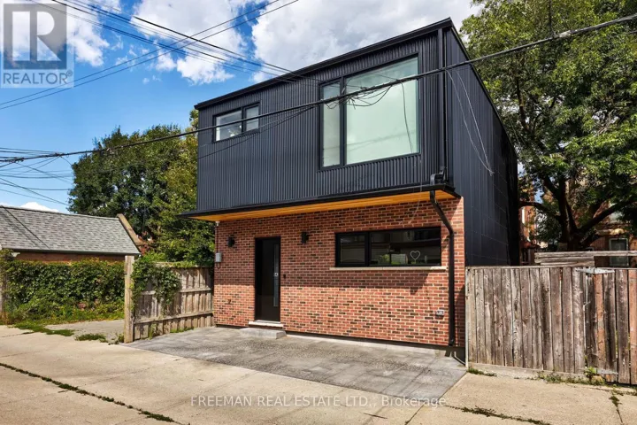 LANEWAY HOME - 642 GLADSTONE AVENUE, Toronto (Dovercourt-Wallace Emerson-Junction), Ontario M6H3J4