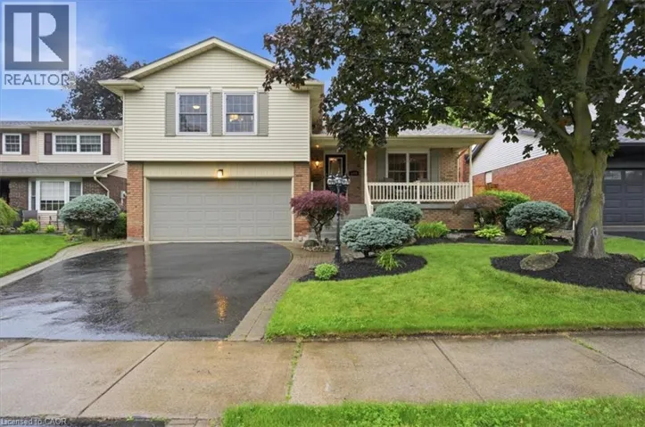 1334 WILTSHIRE Avenue, Burlington, Ontario L7M1X9