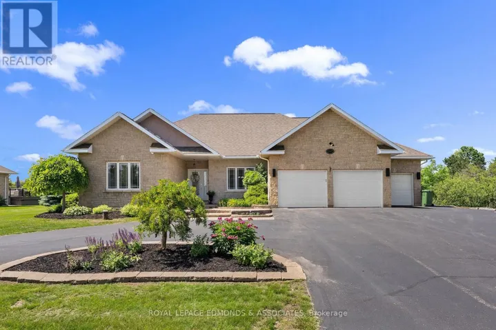 162 PLEASANT VIEW DRIVE, Laurentian Valley, Ontario K8B1B8