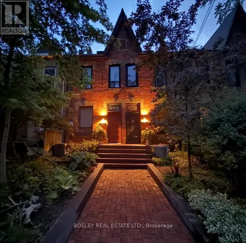 16 BLONG AVENUE, Toronto (South Riverdale), Ontario M4M1P2