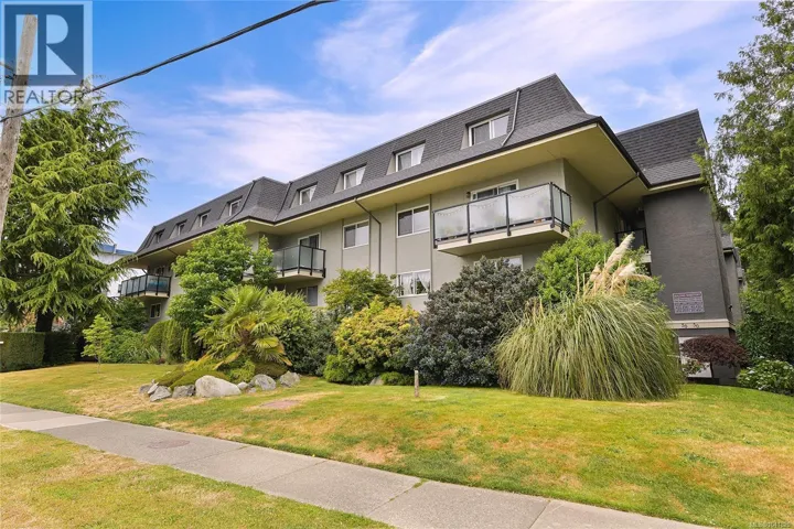 44 840 Craigflower Rd, Esquimalt, British Columbia V9A2X1