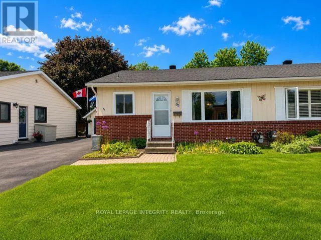 65 ROTHESAY DRIVE, Ottawa, Ontario K2L1N6