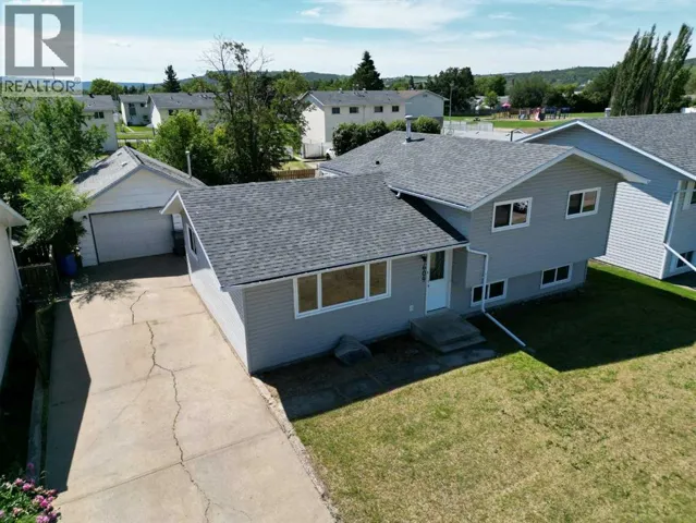 9609 77 Avenue, Peace River, Alberta T8S1E5