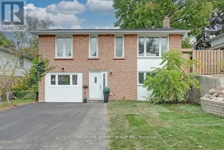 UPPER - 16 UPPER CANADA DRIVE, Kitchener, Ontario N2P1E5