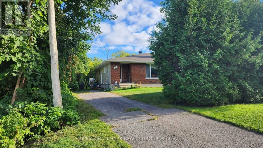 1570-1572 GOTH AVENUE, Ottawa, Ontario K1T1E4
