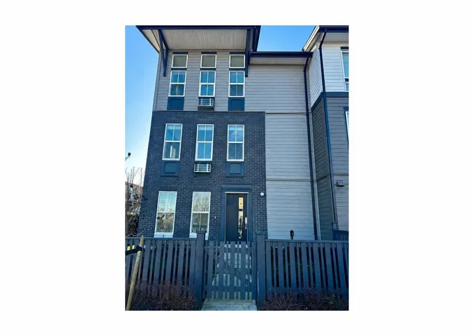 9 8161 201 STREET, Langley, British Columbia V3E3N2