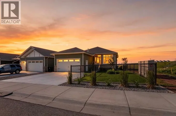 202 Lake Drive, Coalhurst, Alberta T0L0V0