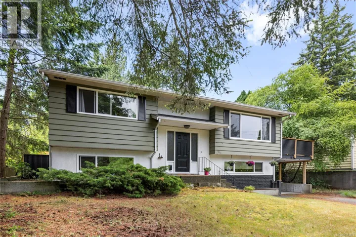 3211 Uplands Dr, Nanaimo, British Columbia V9T2T2