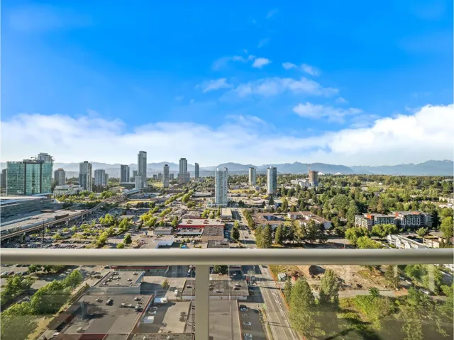 3305 13688 100 AVENUE, Surrey, British Columbia V3T0G5