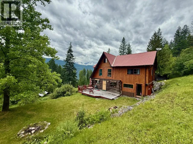 7150/7154 Graham Rd Road, Winlaw, British Columbia V0G2J0