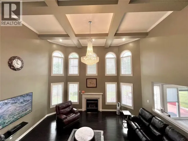 7 TANDEM Court, Ancaster, Ontario L9K1M1