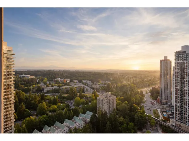 4206 13696 100 AVENUE, Surrey, British Columbia V3T0L5