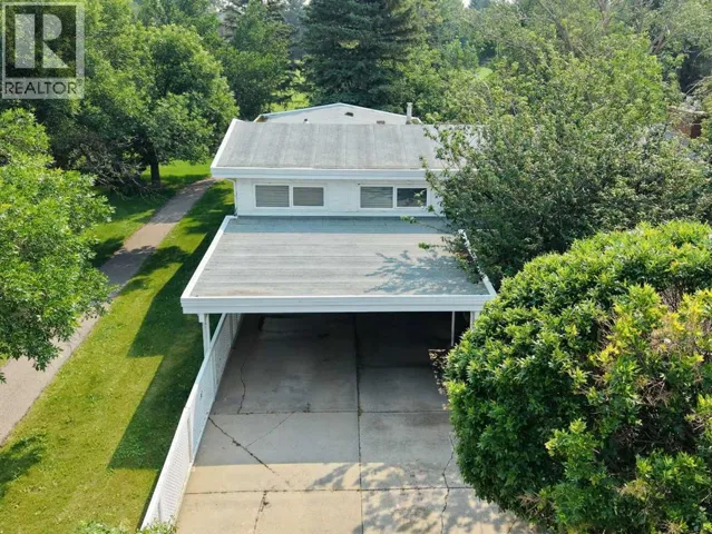 2409 20 Street N, Lethbridge, Alberta T1H4T9