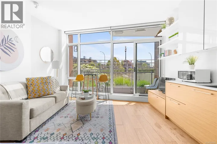M09 456 Pandora Ave, Victoria, British Columbia V8W0E3