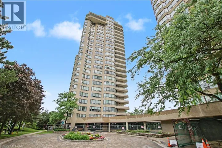 6 WILLOW Street, Waterloo, Ontario N2J4S3