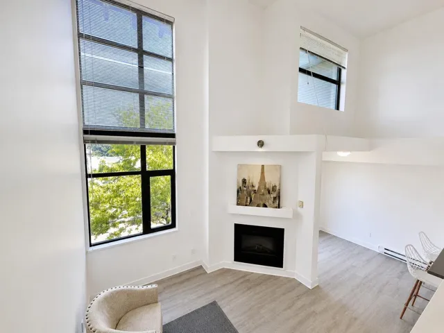 434 10838 CITY PARKWAY, Surrey, British Columbia V3T5X9