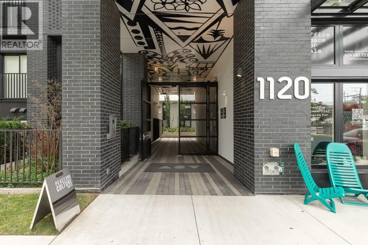 321 1120 E GEORGIA STREET, Vancouver, British Columbia V6A0K2