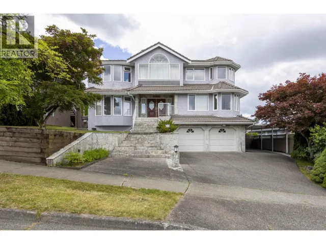 7995 BERKLEY STREET, Burnaby, British Columbia V5E4G5