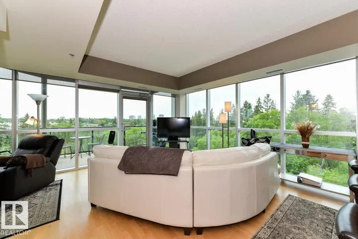 #302 9316 82 AV NW, Edmonton, Alberta T6C0Z6