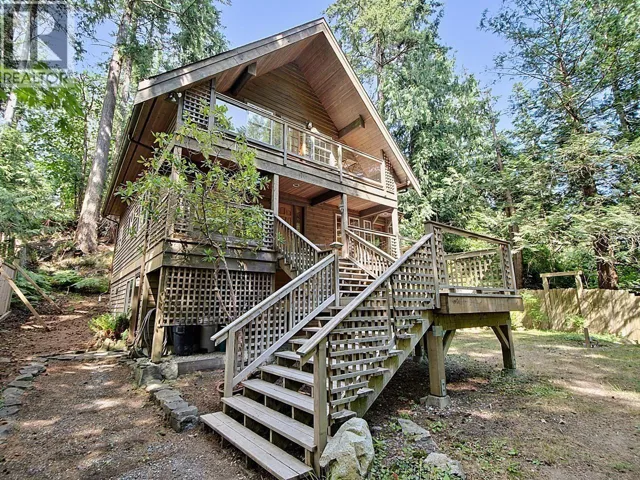 1099 MILLER ROAD, Bowen Island, British Columbia V0N1G1