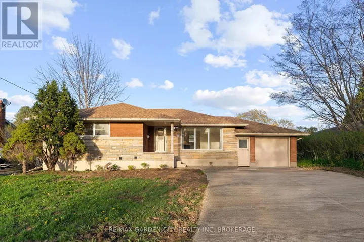 LOWER-1B - 60 WAKELIN TERRACE, St. Catharines (Carlton/Bunting), Ontario L2M4K9
