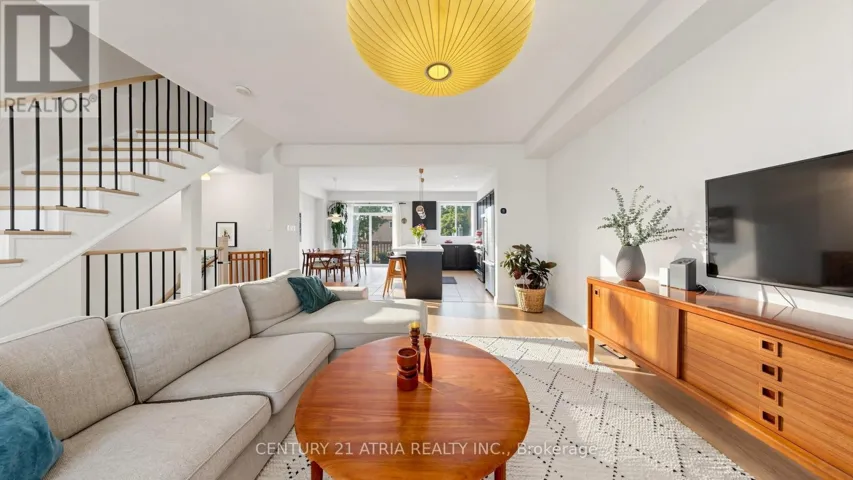 34 CURRAN HALL CRESCENT, Toronto (Morningside), Ontario M1G0A2