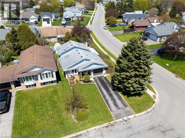 2 HAMPTON Court, Port Dover, Ontario N0A1N4