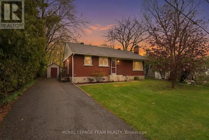 49 CROWNHILL STREET, Ottawa, Ontario K1J7K5