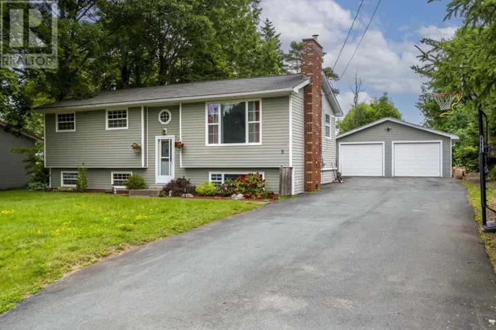 5 Sunnyhill Drive, Windsor, Nova Scotia B0N2T0