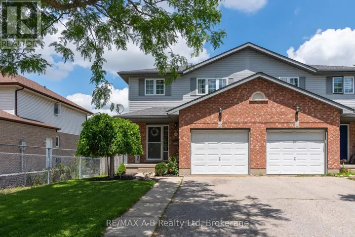 108 WALSH CRESCENT, Stratford, Ontario N5A7X7