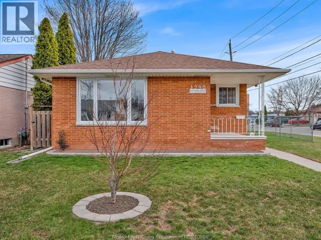 1290 MATTHEW BRADY BOULEVARD, Windsor, Ontario N8S3K4