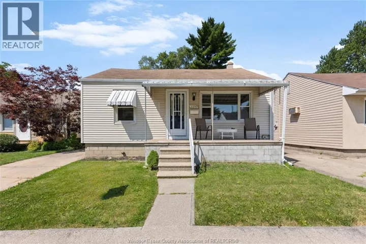 2293 MARENTETTE, Windsor, Ontario N8W2C2