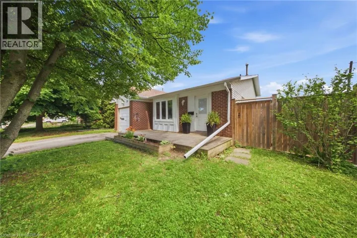 33 HALLMARK Street, Brantford, Ontario N3P1A6
