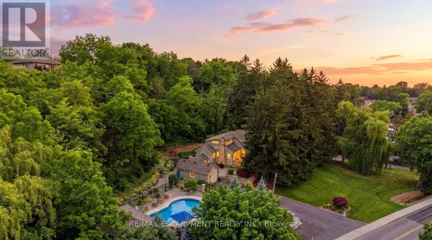 44 NEW MOUNTAIN ROAD, Hamilton (Stoney Creek), Ontario L8G2R7