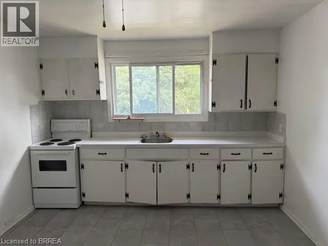 107 SIXTH Avenue, Brantford, Ontario N3S1B1
