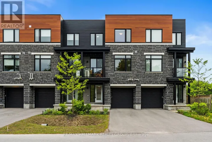 43 BACHMAN TERRACE, Ottawa, Ontario K2L1W2