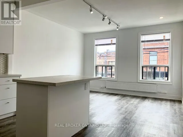 4 - 2199 GERRARD STREET E, Toronto (East End-Danforth), Ontario M4E2C6