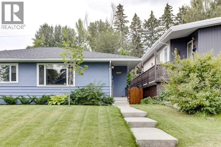 1333 Rosehill Drive NW, Calgary, Alberta T2K1M3