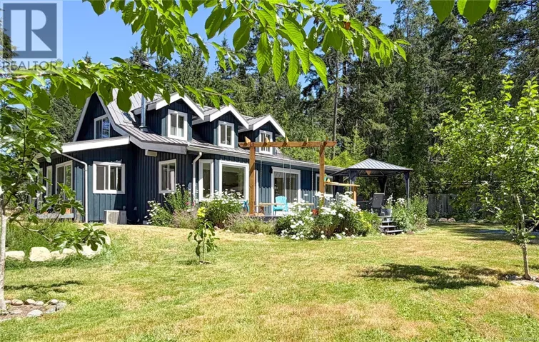 680 Little Blvd, Gabriola Island, British Columbia V0R1X3