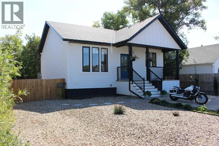 251 Crescent Avenue, Picture Butte, Alberta T0K1V0