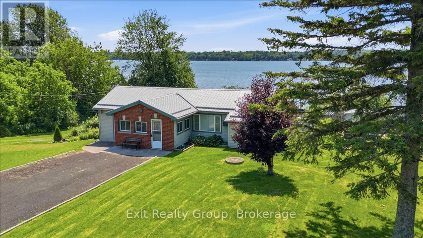 1083 LAKESIDE DRIVE, Prince Edward County (Ameliasburg Ward), Ontario K0K1T0