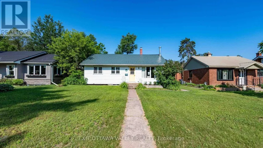 41 HURON STREET, Deep River, Ontario K0J1P0