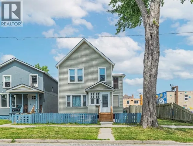 576 JANETTE, Windsor, Ontario N9A4Z5