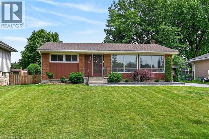 21 BRIER Crescent, Brantford, Ontario N3R3M5