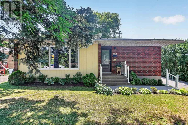 2670 IRIS STREET, Ottawa, Ontario K2C1E5