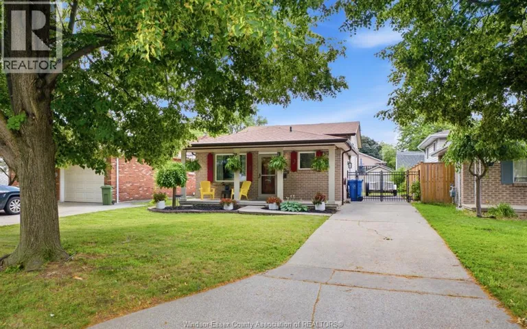2509 ELLROSE, Windsor, Ontario N8W5E8