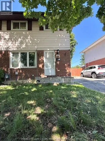 1566 CURRY AVENUE, Windsor, Ontario N9B3P1